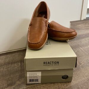 New in Box Reaction Kenneth Cole boys cognac loafers size 1
